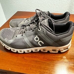 On Cloud Womens Running Shoe size 7.5.